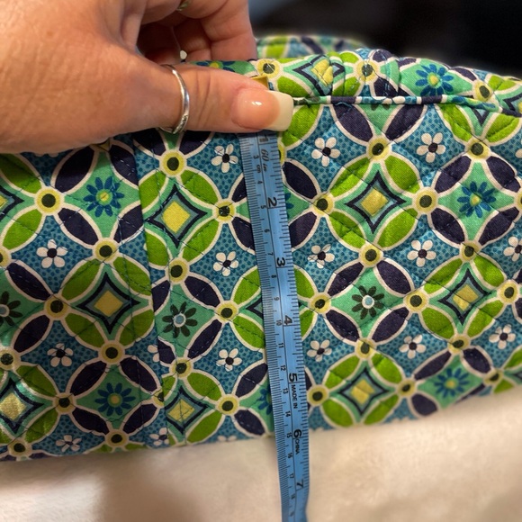 Vera Bradley “Daisy Dsisy)Lg Tote w/Wallet - Picture 11 of 16